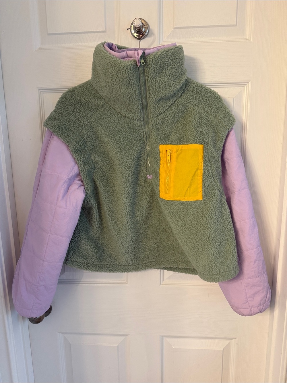 Luxury inspired Scenic Route Colorblock 1/2 Zip Jacket size medium, bottom cinch